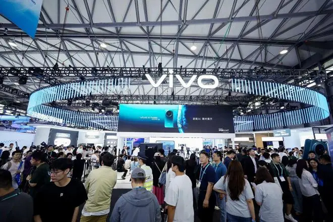 MAXHUB × vivo X Fold6 深度联合研发,打造跨端协同办公新标杆