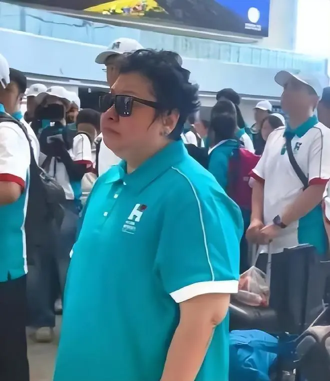 韩红道歉!发文泣不成声,声称要退出公益,多位名人发声挽留