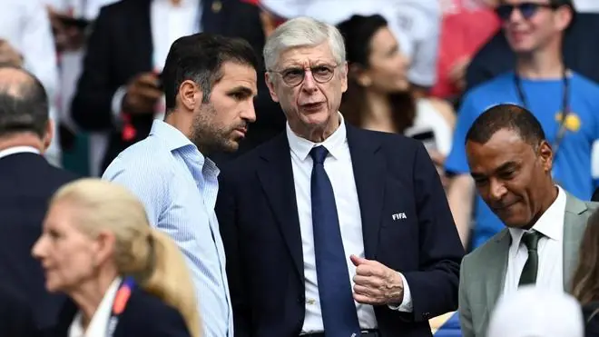 大咖云集,罗纳尔多、贝克汉姆、特里等人观战英格兰vs挪威