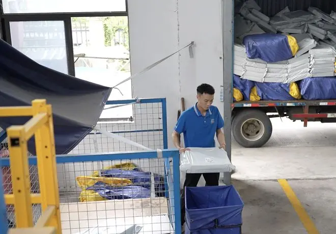 新华鲜报｜连通大市场 快递“小包裹”超千亿件