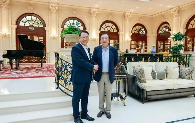 华为“朋友圈”里,启境不当背景板