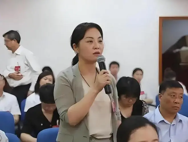 美女副区长黄春怡太可惜，晋升为副区长，是实干家，结局令人唏嘘
