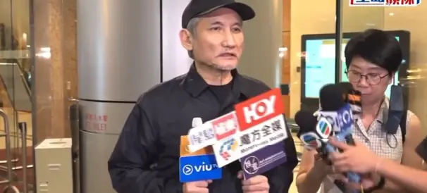 徐克会见传媒