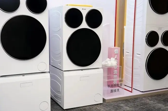 不只控制声音,依托变频平衡技术,Leader三筒洗衣更安静可靠