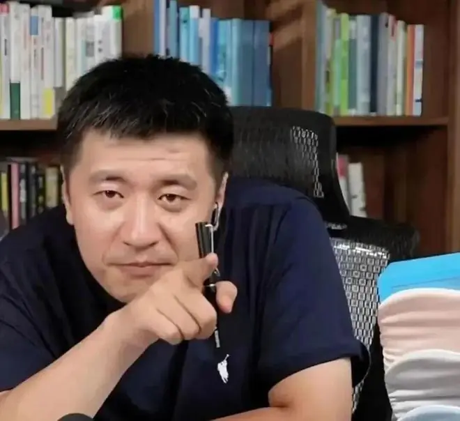 张雪峰:如今最难找工作的,不是农民工,也不是大专生,更不是985、211毕业生,而是这群人