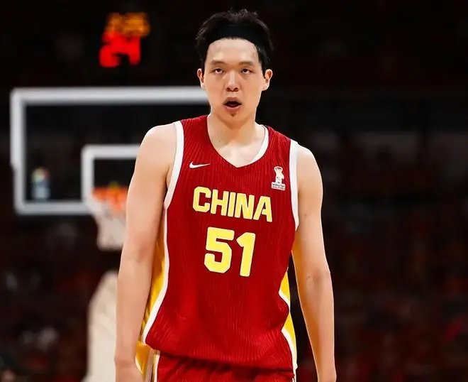 19分惨败!杨瀚森罚球6中3+4犯规+空篮三不沾,中国男篮迎生死战
