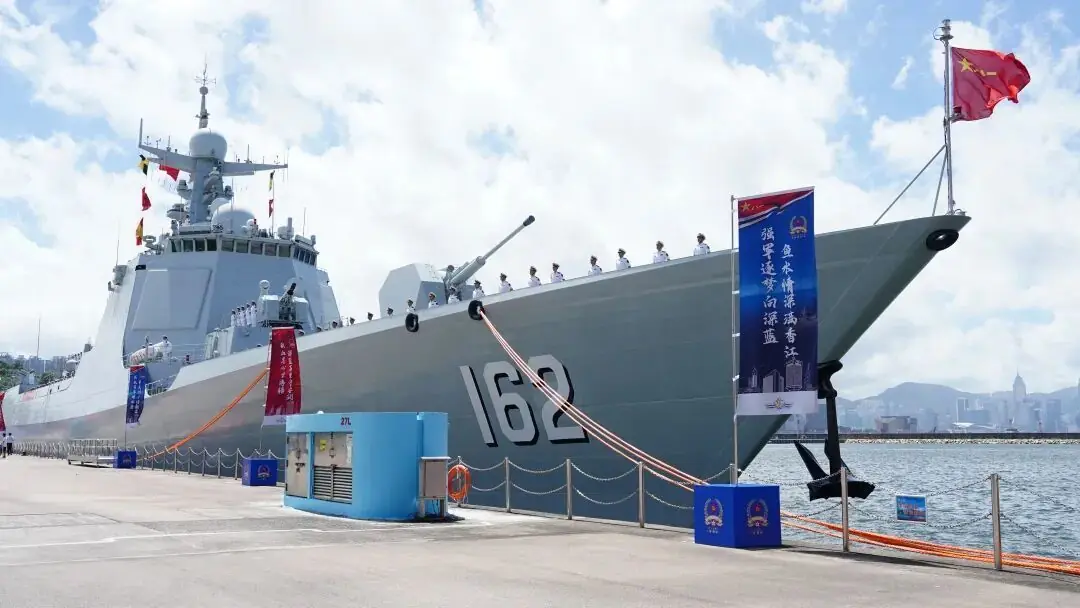 海军舰艇连续三年访港,展示新时代国防建设硬实力