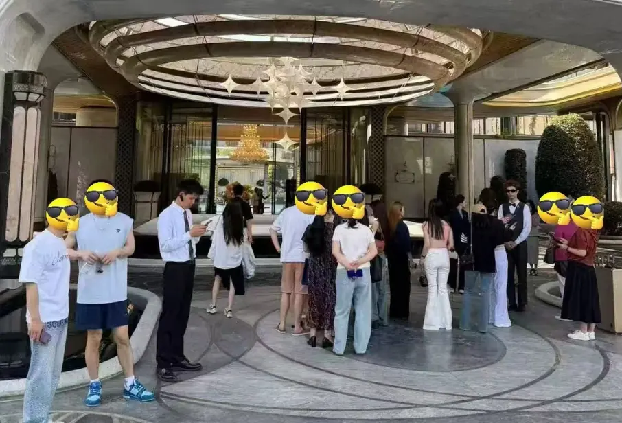 二手豪宅的房东,最近更焦虑了