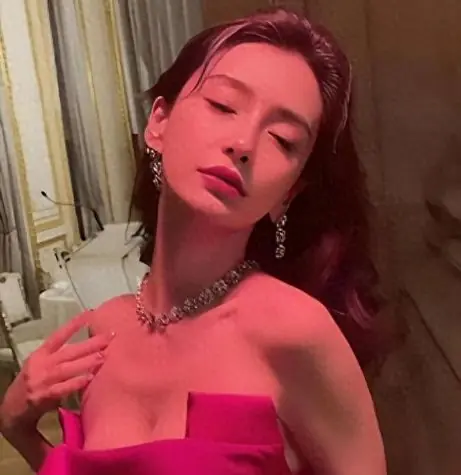 黄晓明深夜约会美女,分手原因曝光,叶珂闺蜜没说错,杨颖买了单