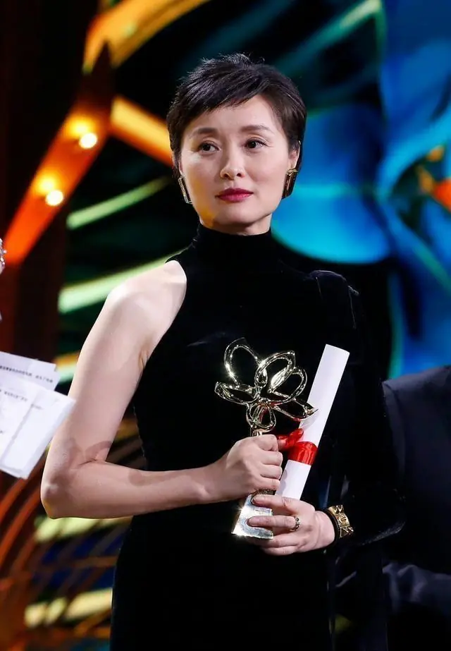 全网追讨17年,竟是吴越精心编造的讽刺骗局